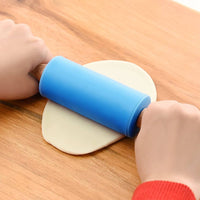 rolling pin with dough