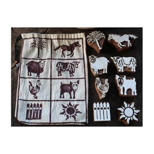 8 wooden stamps with bag