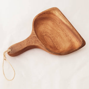 wooden scoop with string